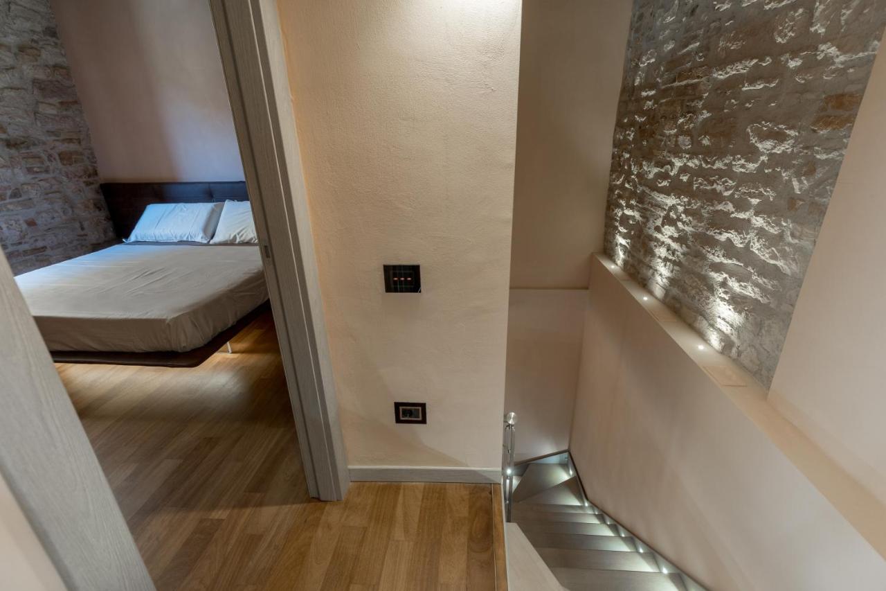 B&B Luxury Apartment Suite Gubbio 2 Camere E Divano Letto Luaran gambar